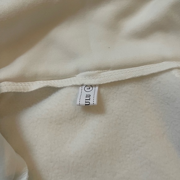 Scuba style half zip crop sweater white L. Worn once, good condition. - Picture 3 of 4